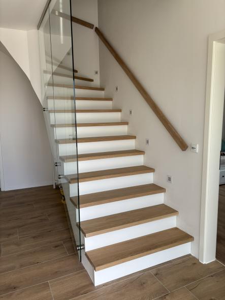 Eiche Treppe Corsten Tischlerei Geilenkirchen mit Glas
